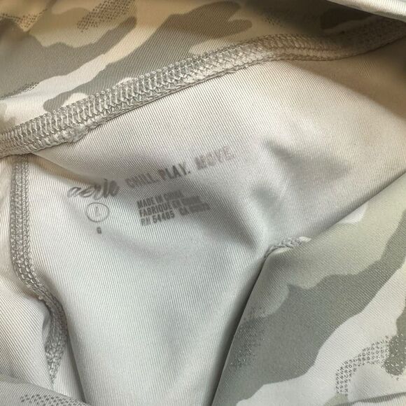 AERIE Women’s Gray Camo Chill. Play. Move. High Waisted Pocket Legging Size Larg - Picture 6 of 6